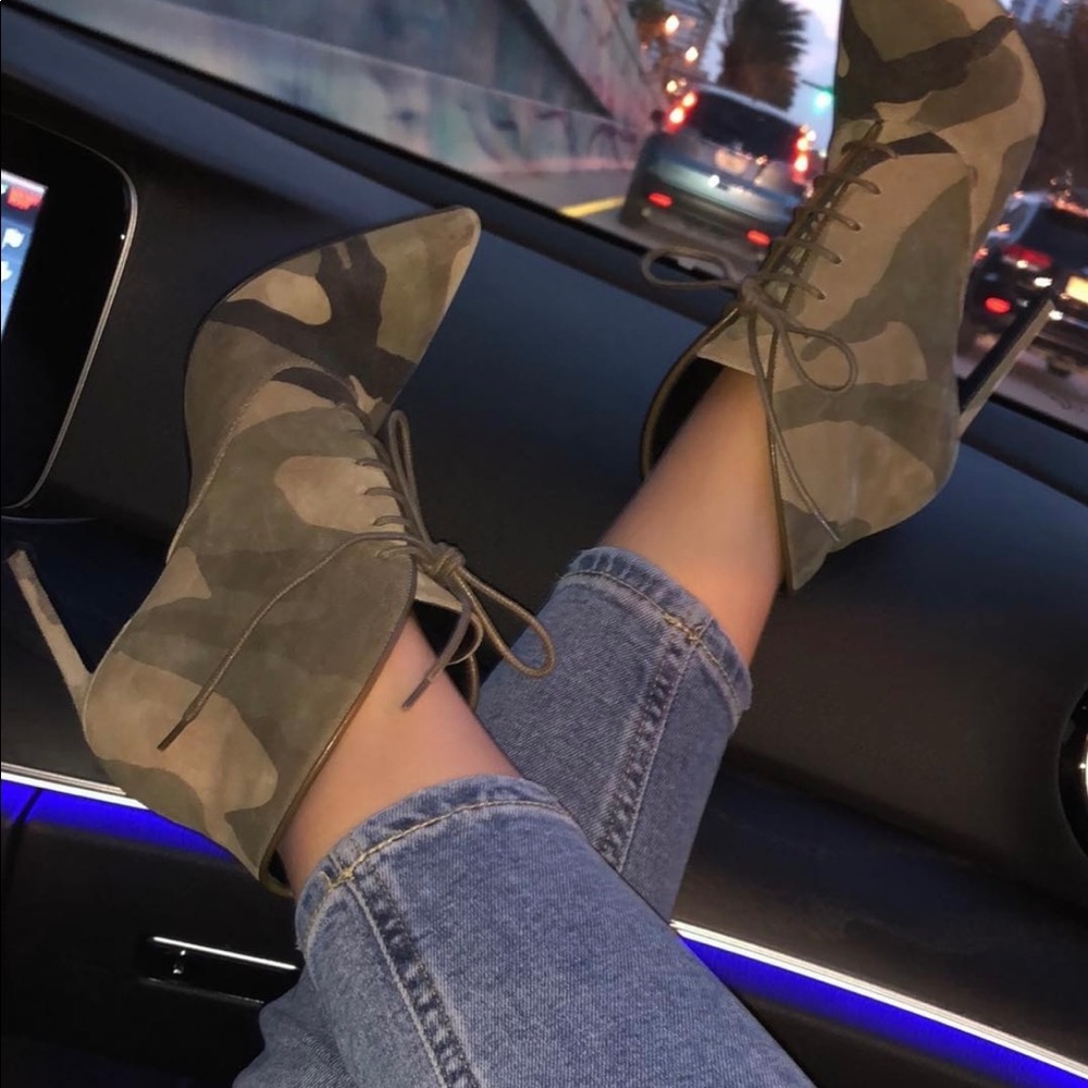 Ankle Boot In Camouflage Patterned Booties - image 6